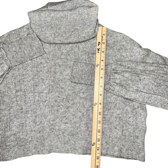 100% Cashmere cropped turtleneck sweater size L nwot - Picture 8 of 9